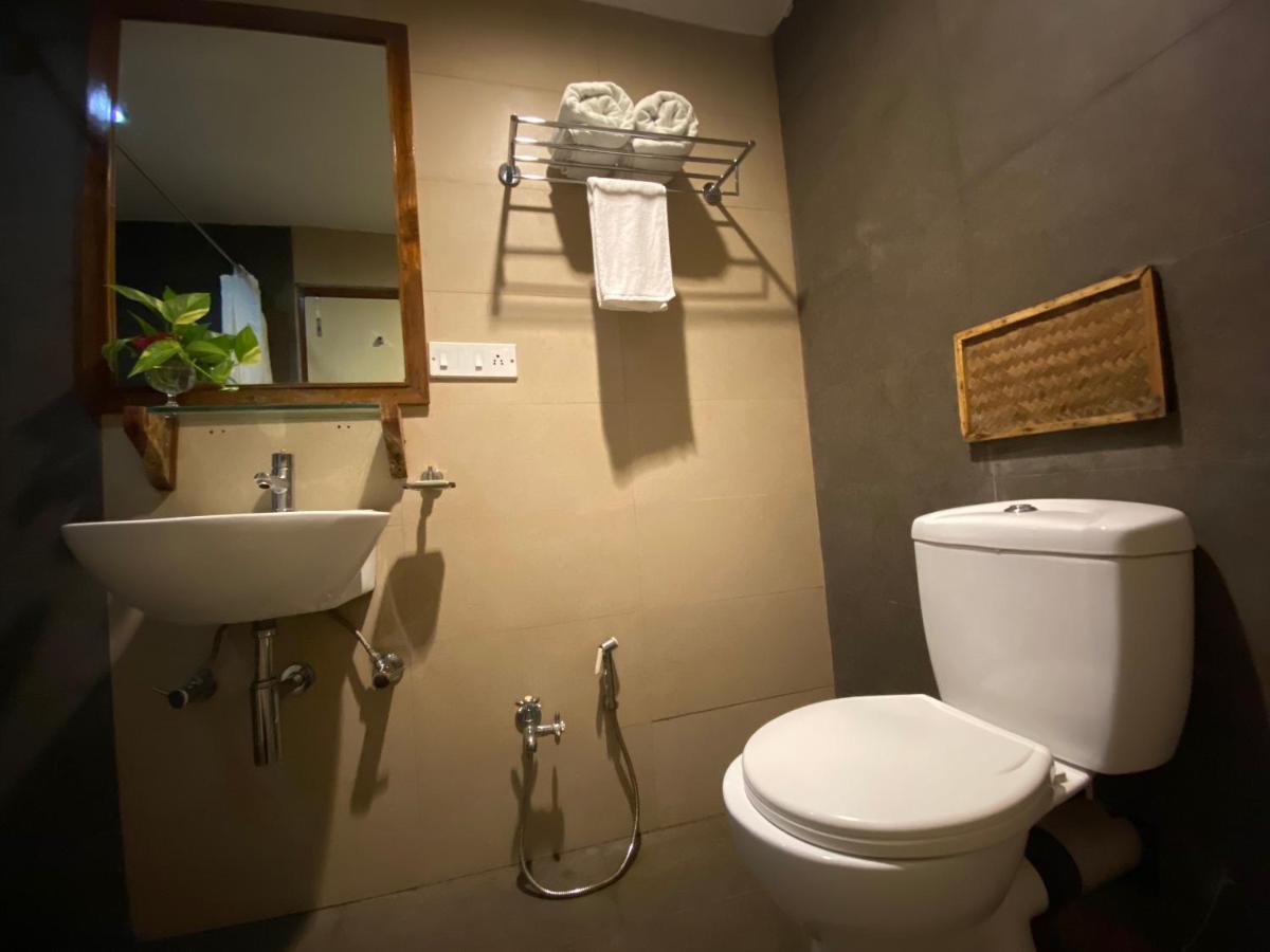 Wild Orchid Hotel Kala Pathar Beach Exterior foto