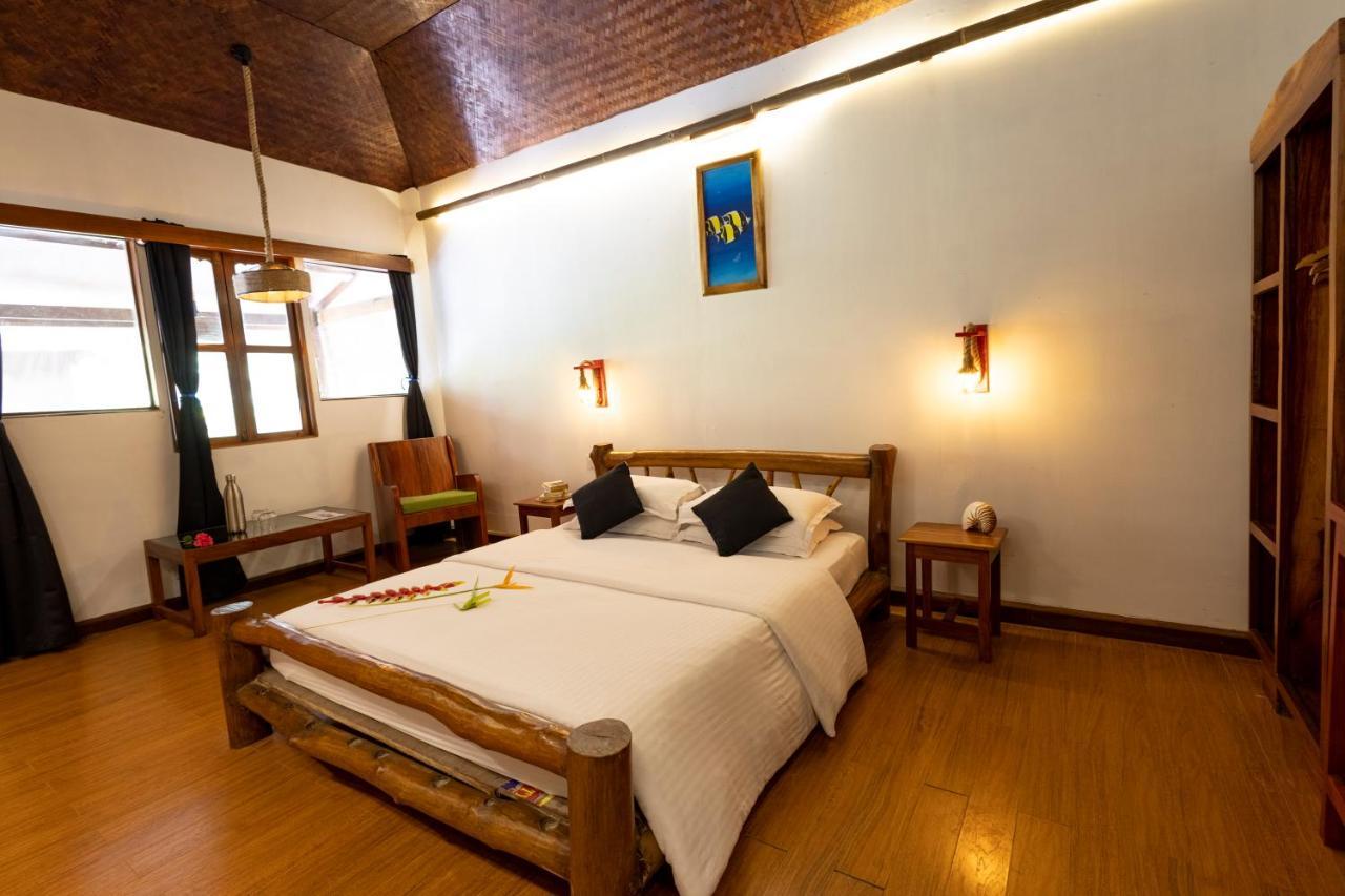 Wild Orchid Hotel Kala Pathar Beach Exterior foto