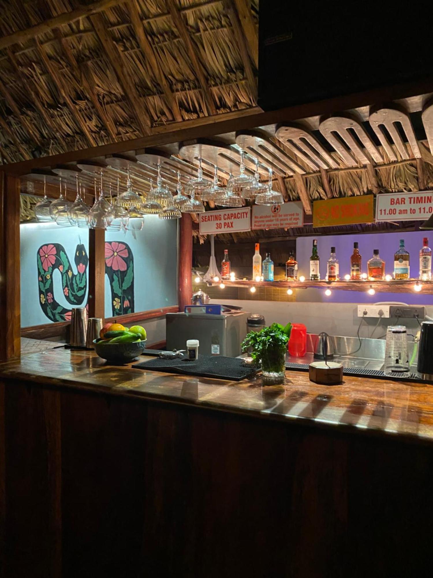 Wild Orchid Hotel Kala Pathar Beach Exterior foto